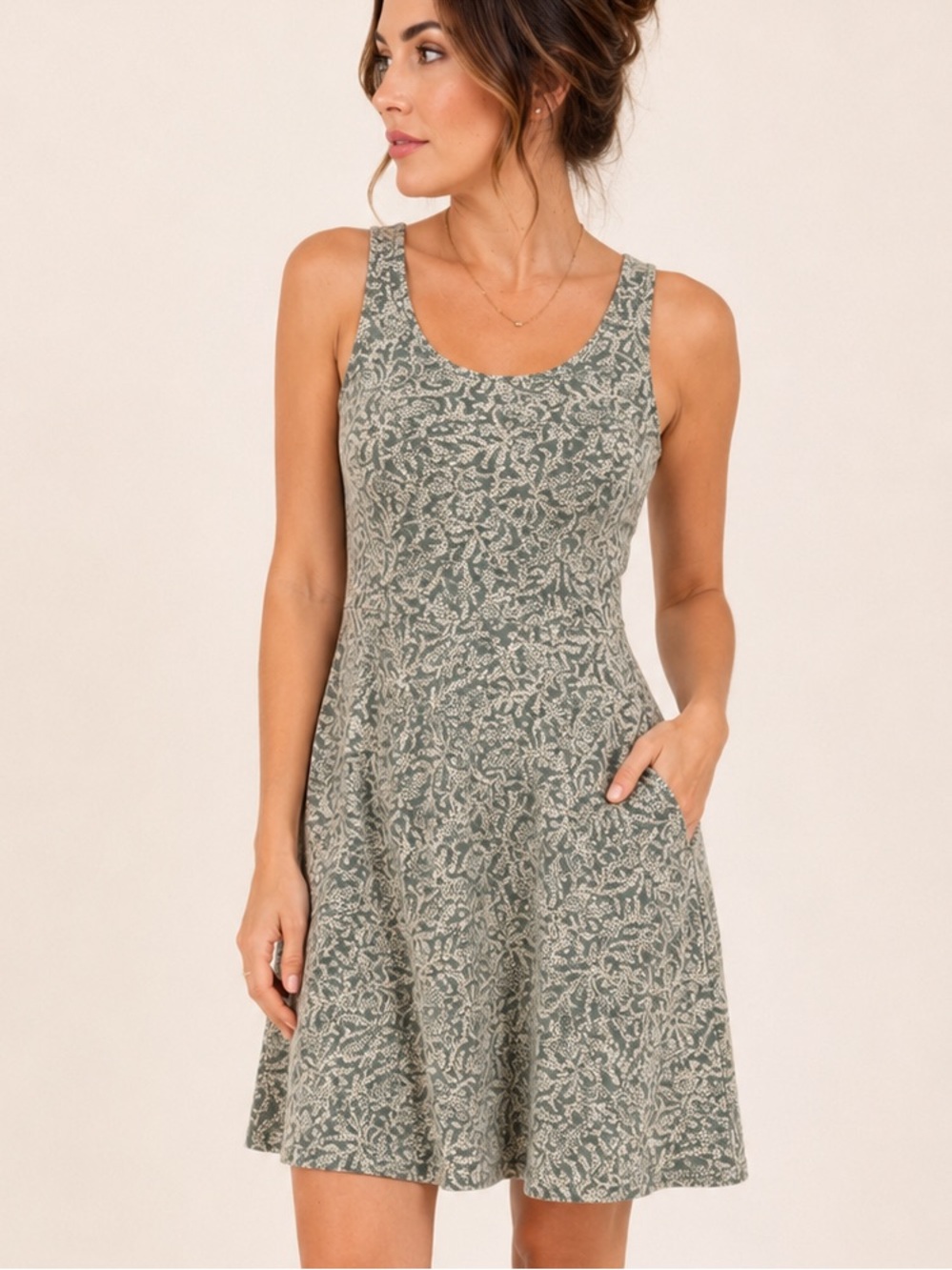 PentagONE Sleeveless Scoop Neck A-Line Dress in Sage Green Floral Size S/XS